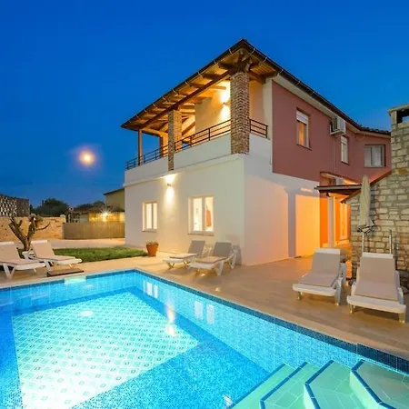 House Marlema By Istrialux Villa