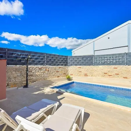 Villa House Marlema By Istrialux