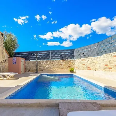 House Marlema By Istrialux